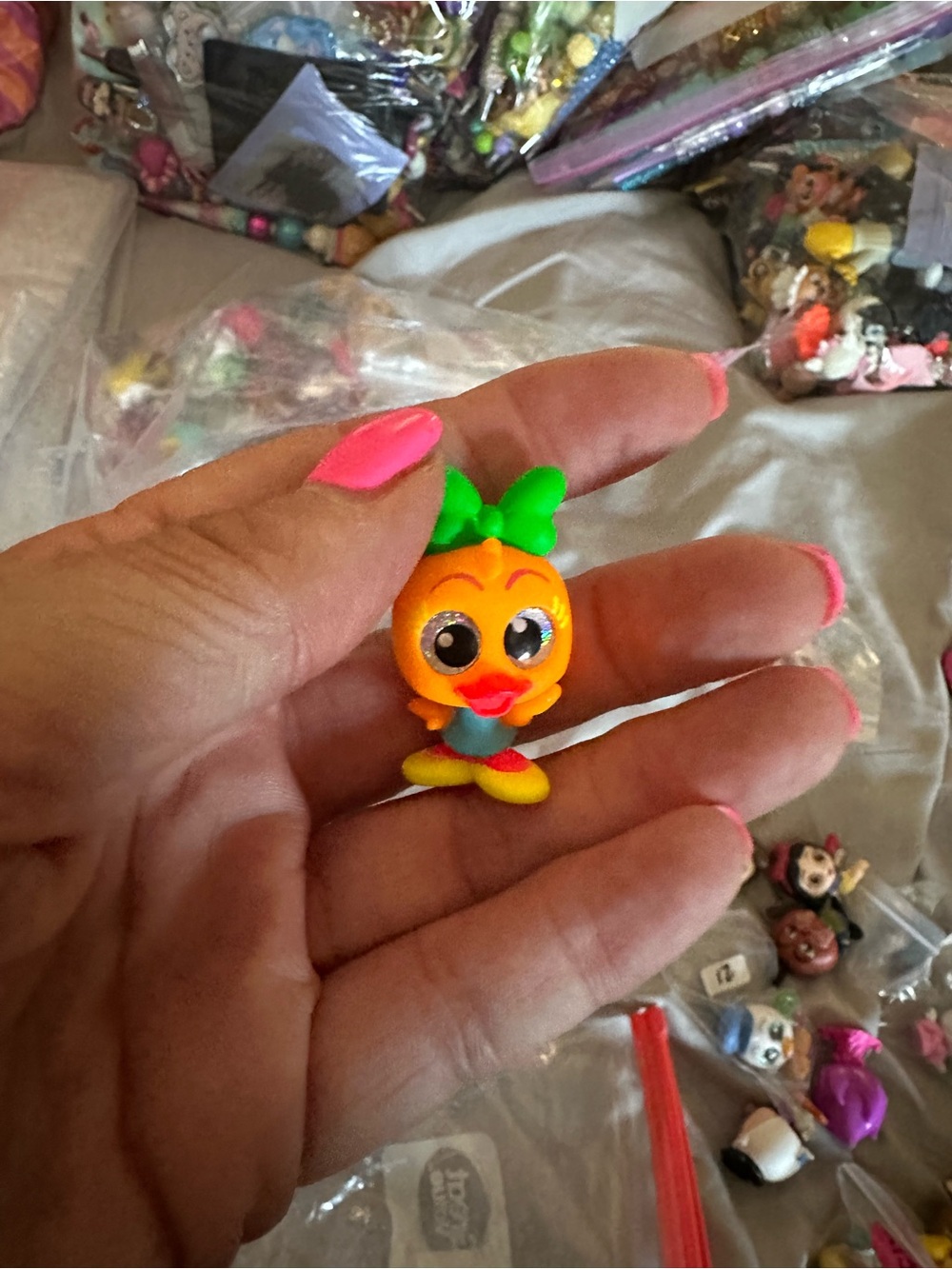 Neon Daisy Duck doorable